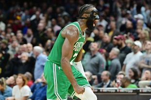 从冰雪体验到AR探秘 外国游客用更多方式感知活力中国（外国游客以冰雪与AR等多元方式感受活力中国）