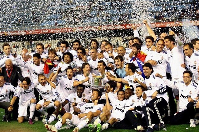 拜仁续约乌帕梅卡诺陷僵局，五年成本或超施洛特贝克（拜仁与乌帕梅卡诺续约受阻，五年总成本或高于施洛特贝克）