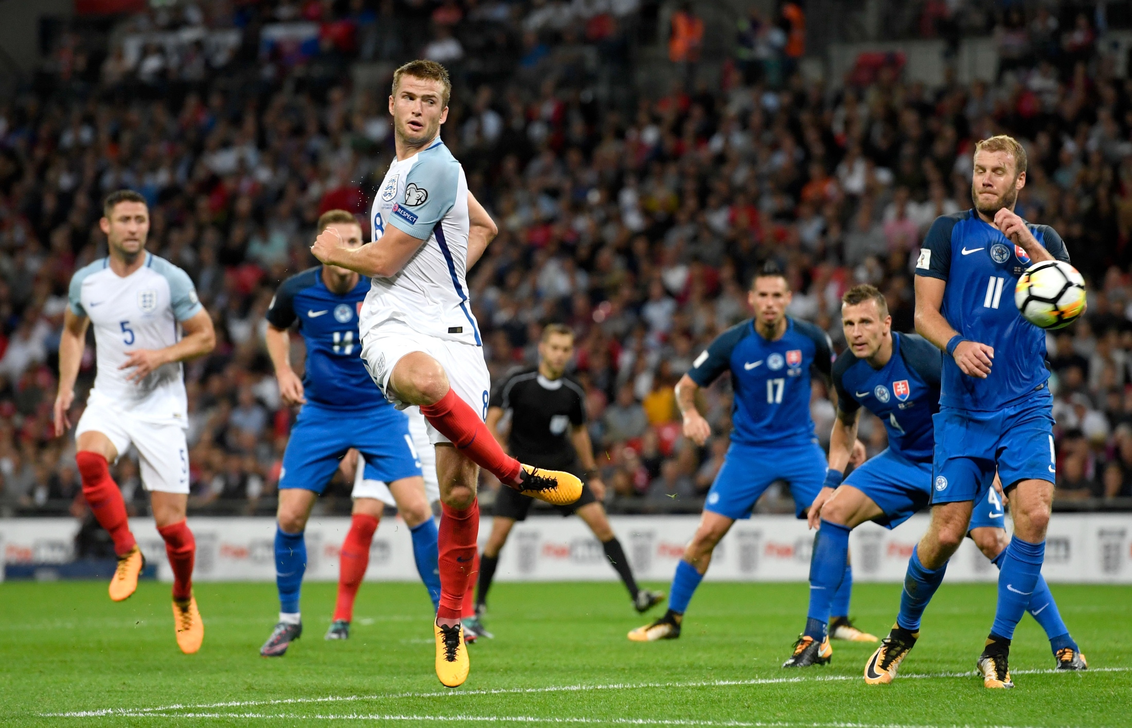 本季欧冠场均创造机会榜：姆巴佩4次，福登3.5次&维尔茨3.4次（欧冠本赛季场均创造机会榜：姆巴佩4.0，福登3.5，维尔茨3.4）