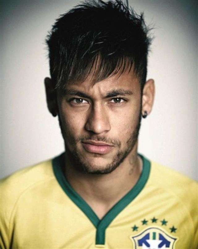 88天复出遭重创！排名跌至24，郑钦文肘伤藏隐患，奥运卫冕梦要碎（复出88天遭重击：郑钦文排名跌至24位，肘伤成隐忧，奥运卫冕恐告急）