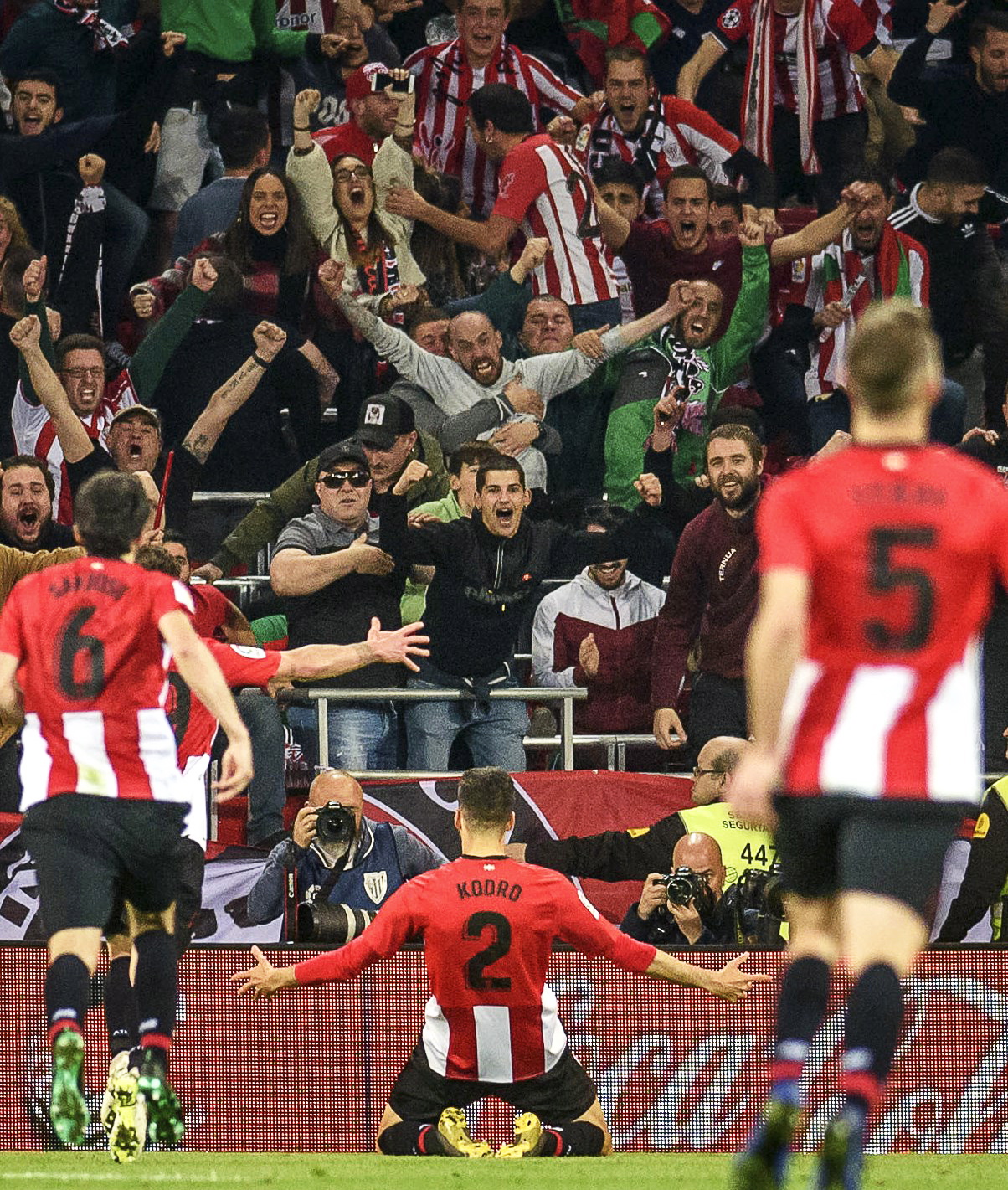 CBA：天津队主场险胜四川队（CBA：天津主场惊险击退四川队）