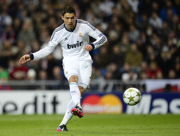 皇马欧冠大名单：姆巴佩、维尼修斯领衔，赫伊森、裤袜缺席（皇马欧冠名单出炉：姆巴佩携维尼修斯压阵，赫伊森与库尔图瓦缺席）