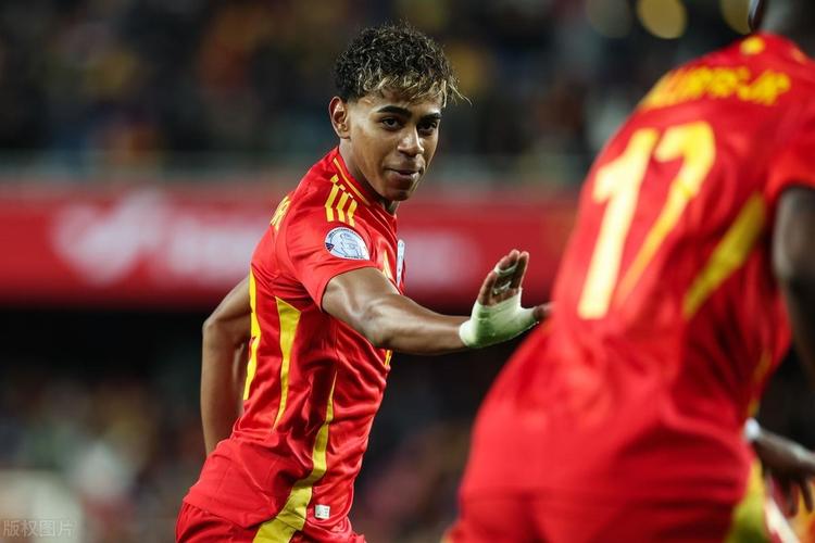 恩梅加：包括阿德耶米在内我们很多人都有进球机会，但没成功（恩梅加：阿德耶米等队友都拿到破门良机，遗憾未能把握）