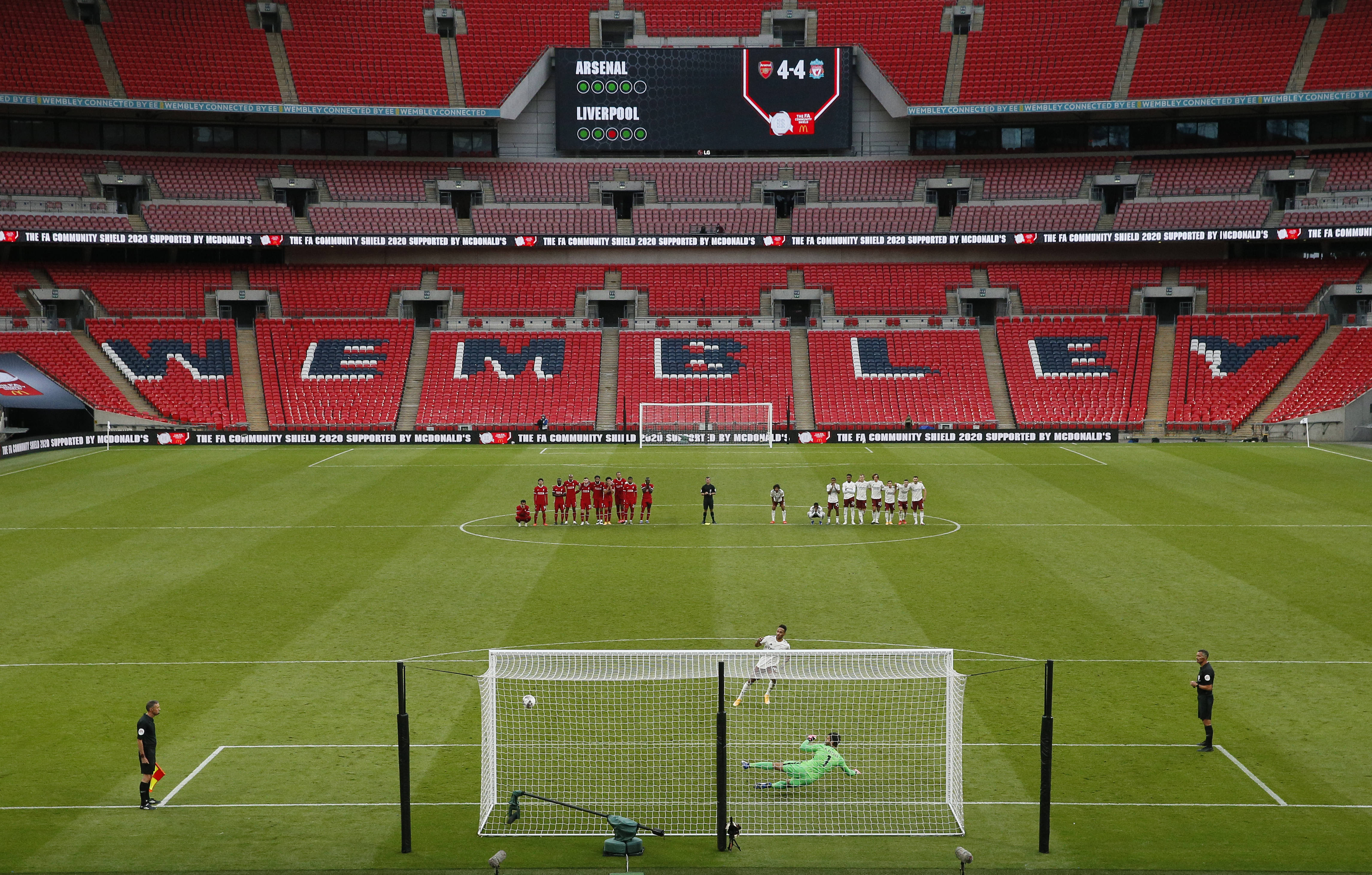 5-1到5-4！12.1亿豪门面对提款机惊险19连胜 神锋英超100球破纪录（从5-1到5-4！身价12.1亿豪门险胜“提款机”豪取19连胜，神锋英超百球创纪录）